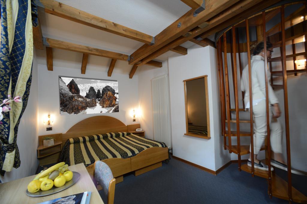 Hotel Margherita San Martino Di Castrozza Quarto foto