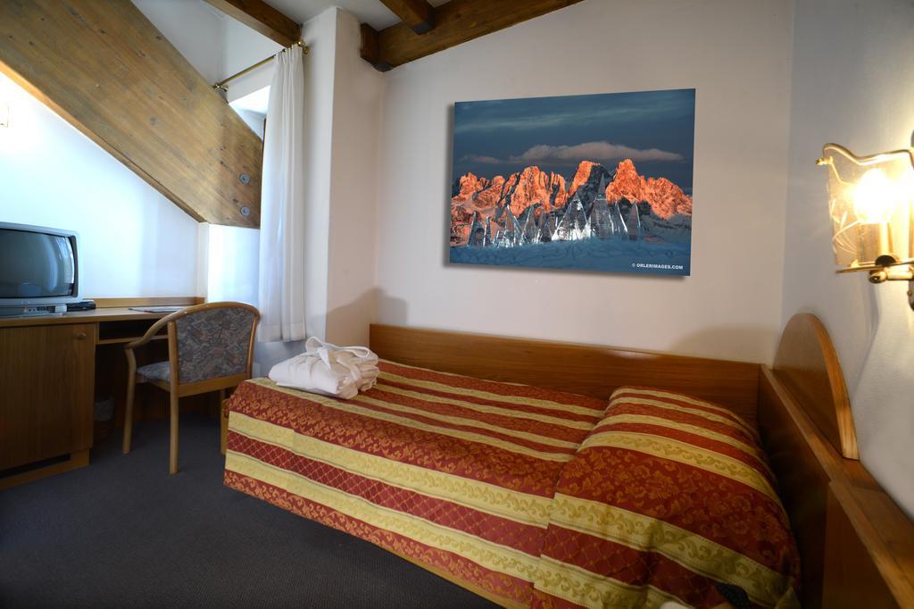 Hotel Margherita San Martino Di Castrozza Quarto foto