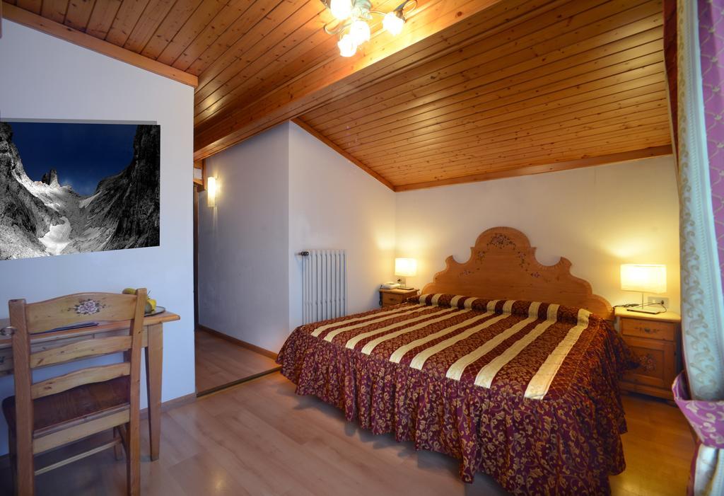 Hotel Margherita San Martino Di Castrozza Quarto foto